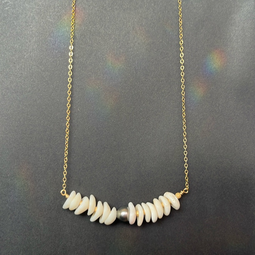 18” Tahitian Pearl & Puka Shell Necklace